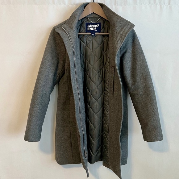 Lands' End Women's Insulated Wool Coat Grey Size 4 Petite - Picture 2 of 12